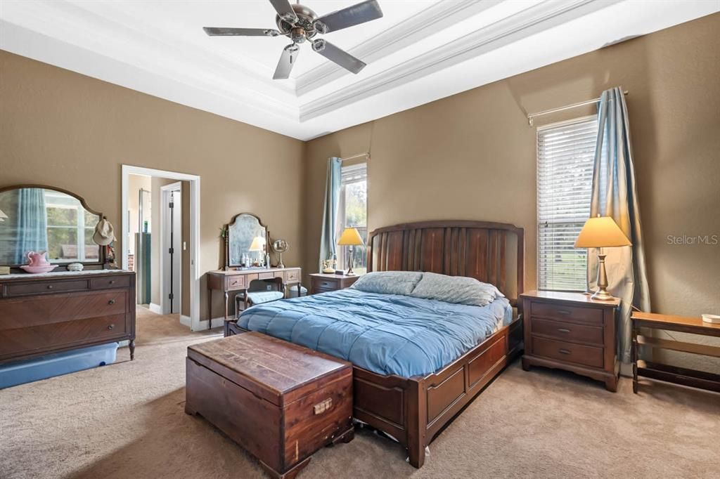 待售: $550,000 (4 贝兹, 2 浴室, 2110 平方英尺)