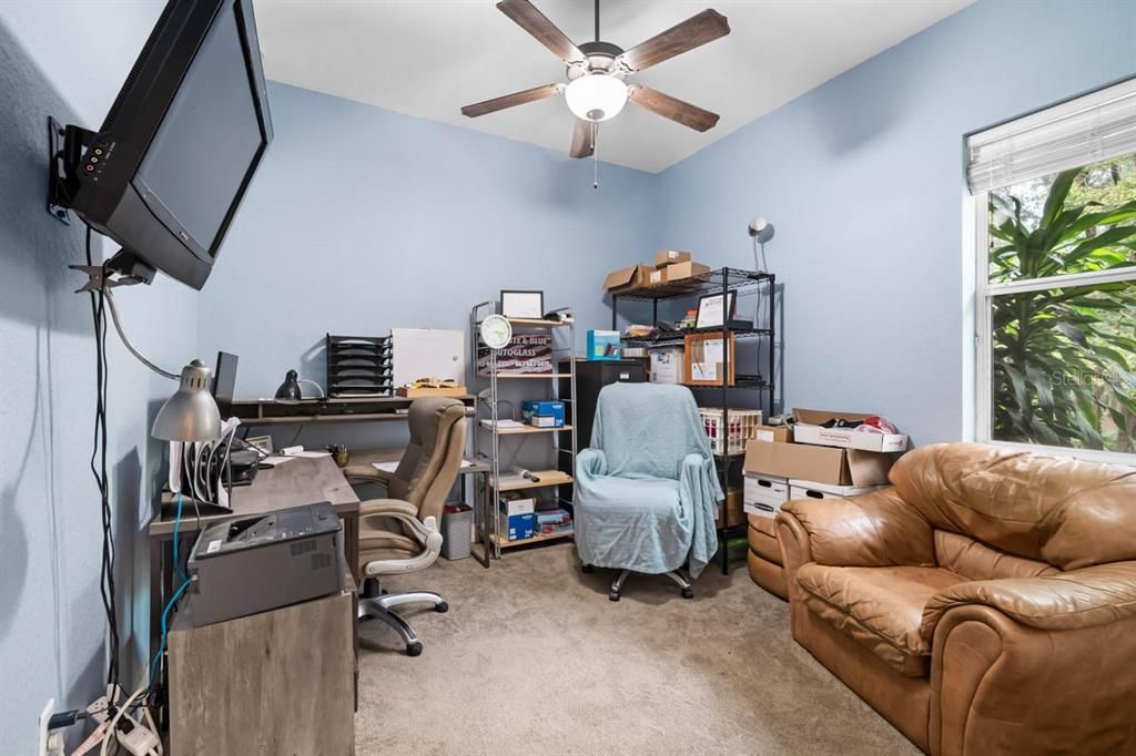 待售: $550,000 (4 贝兹, 2 浴室, 2110 平方英尺)