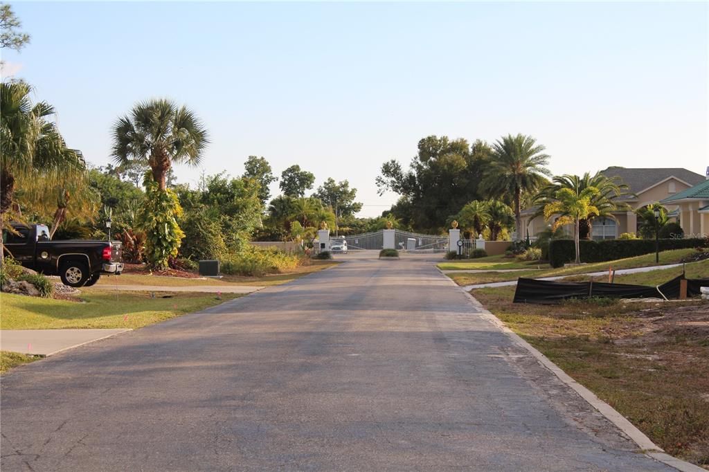 На продажу: $89,000 (0.27 acres)