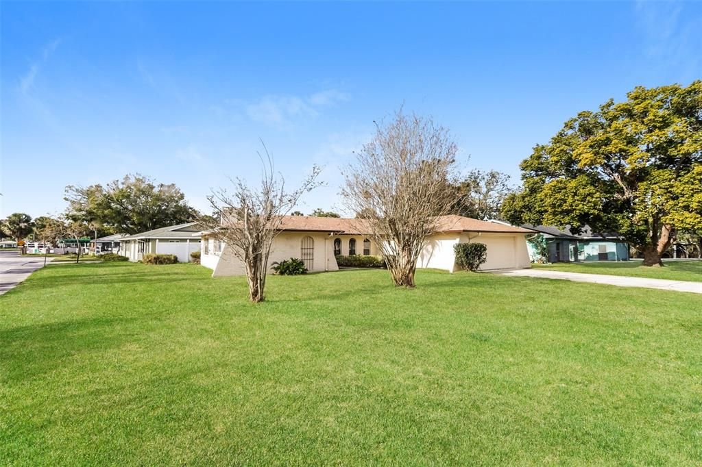 待售: $325,000 (4 贝兹, 2 浴室, 1860 平方英尺)