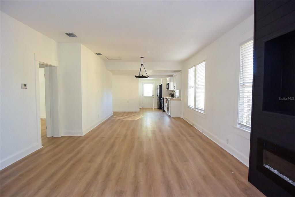 En Venta: $364,750 (3 camas, 2 baños, 1260 Pies cuadrados)