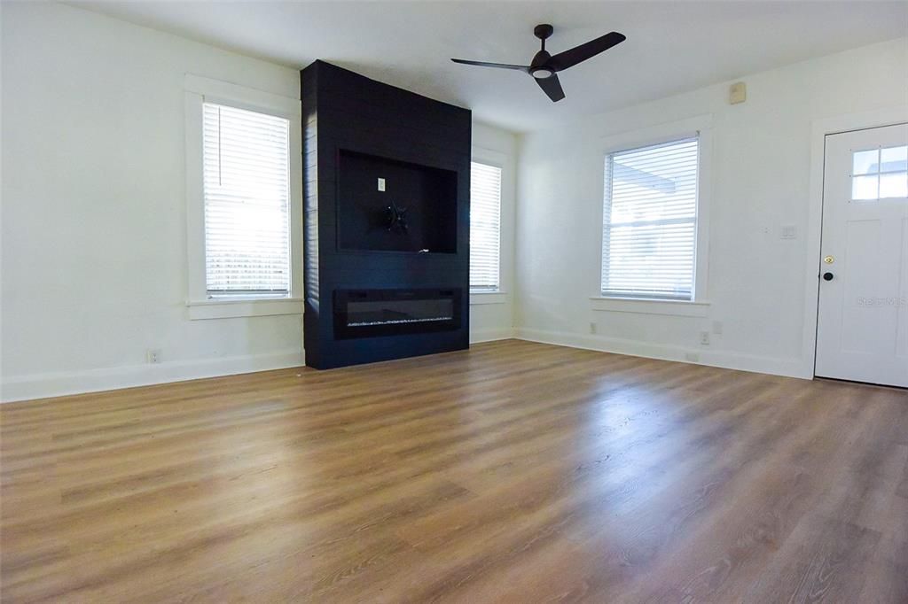 En Venta: $364,750 (3 camas, 2 baños, 1260 Pies cuadrados)