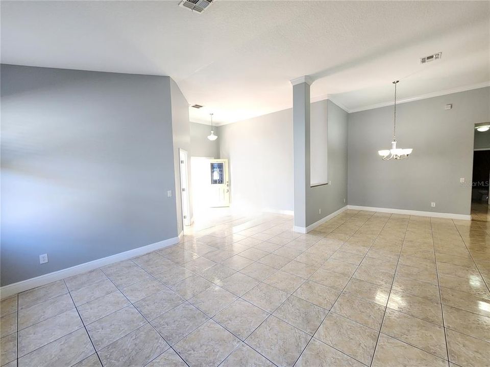 En Venta: $538,000 (4 camas, 3 baños, 2704 Pies cuadrados)