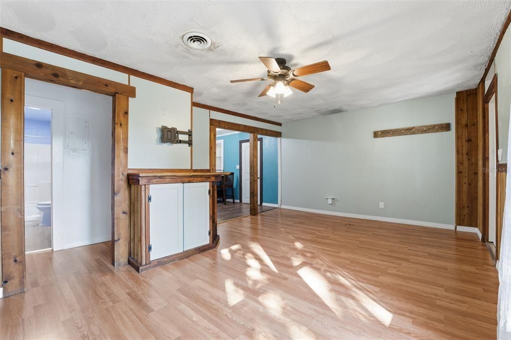 En Venta: $259,900 (3 camas, 1 baños, 1117 Pies cuadrados)