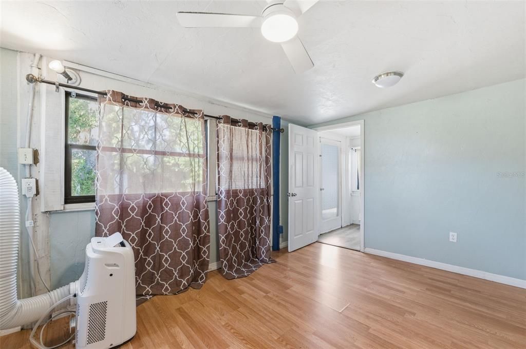 En Venta: $259,900 (3 camas, 1 baños, 1117 Pies cuadrados)