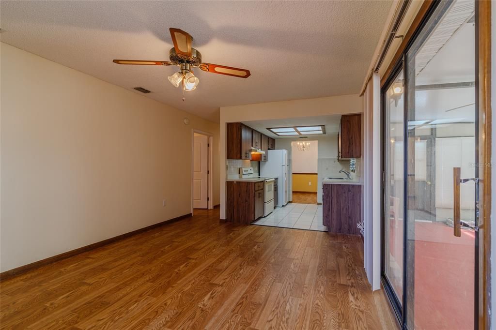 待售: $135,000 (3 贝兹, 2 浴室, 1456 平方英尺)