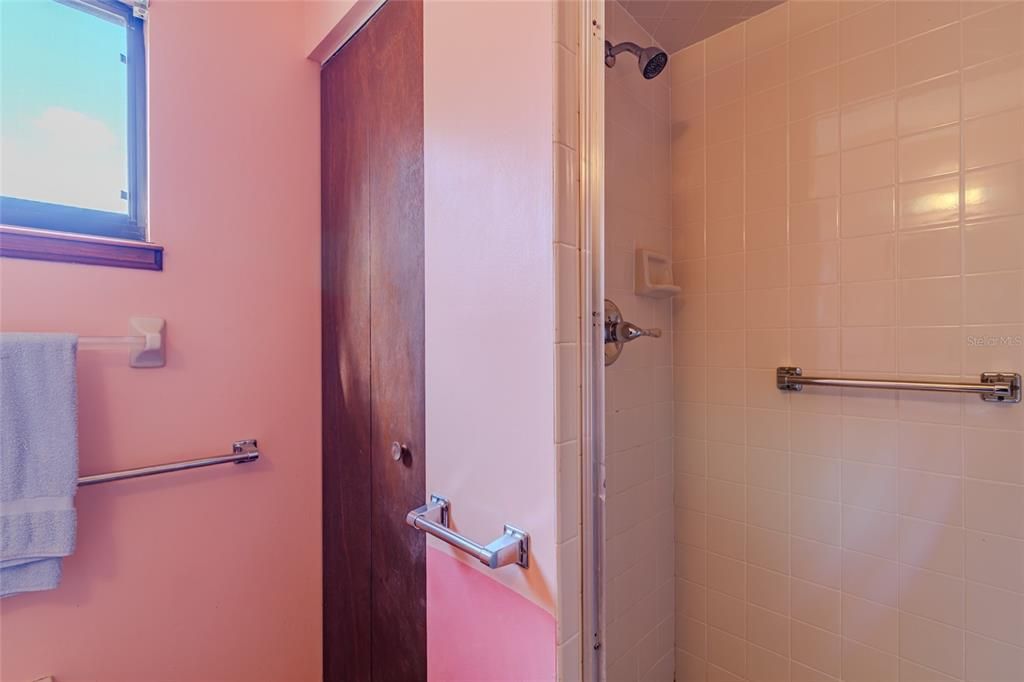 待售: $135,000 (3 贝兹, 2 浴室, 1456 平方英尺)