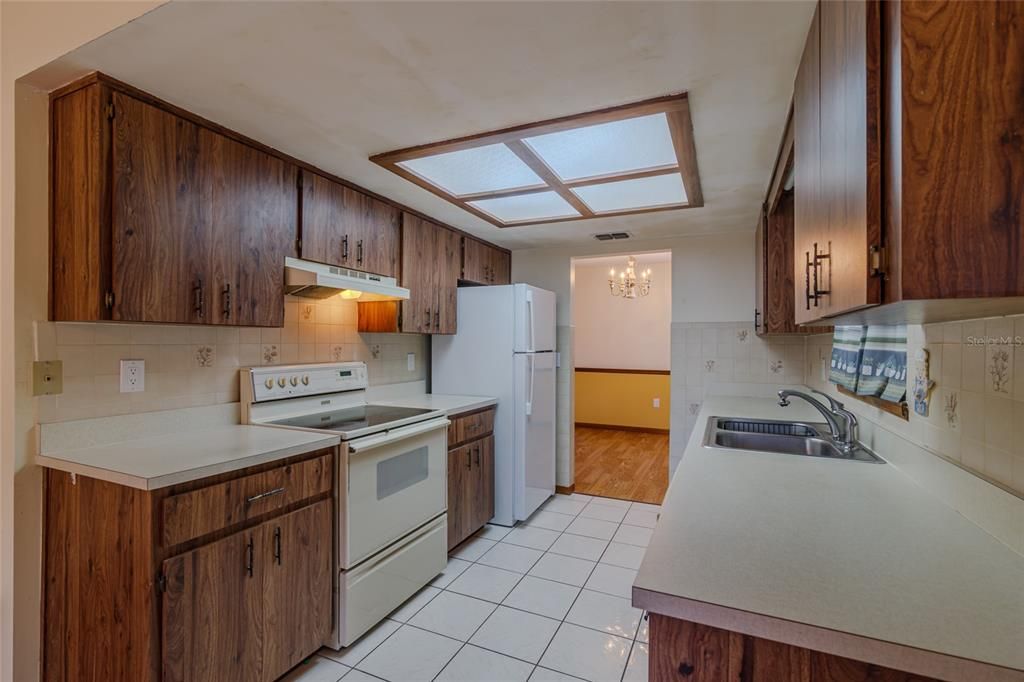 待售: $135,000 (3 贝兹, 2 浴室, 1456 平方英尺)