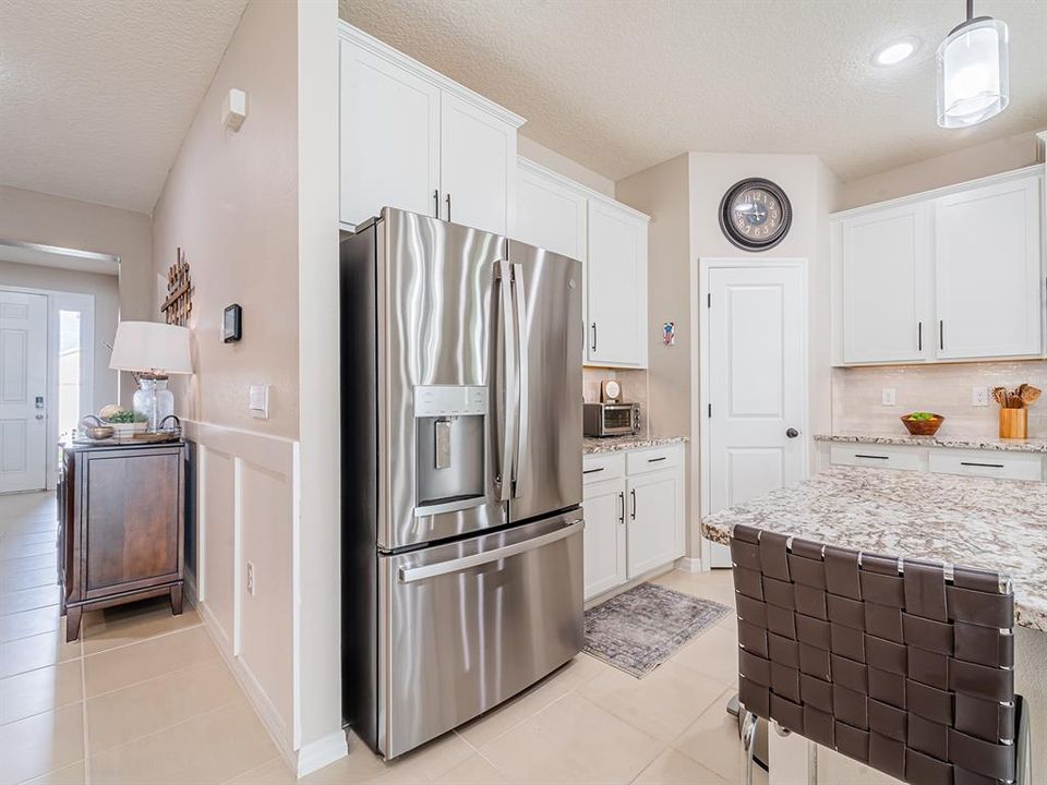 For Rent: $3,100 (4 beds, 2 baths, 2045 Square Feet)