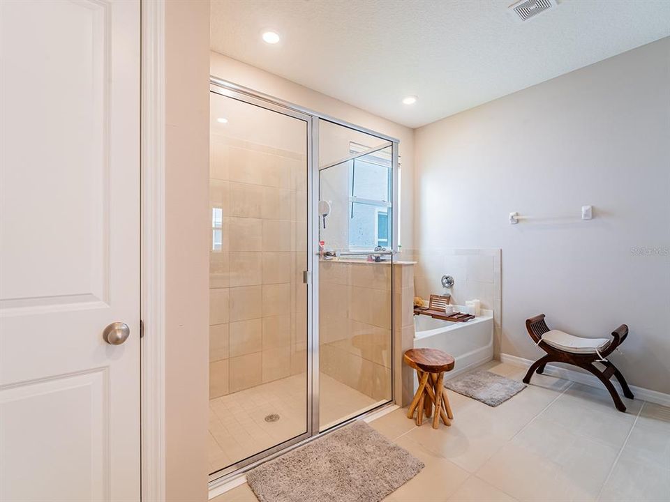 For Rent: $3,100 (4 beds, 2 baths, 2045 Square Feet)