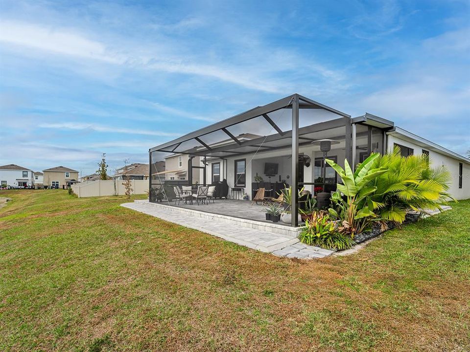 For Rent: $3,100 (4 beds, 2 baths, 2045 Square Feet)