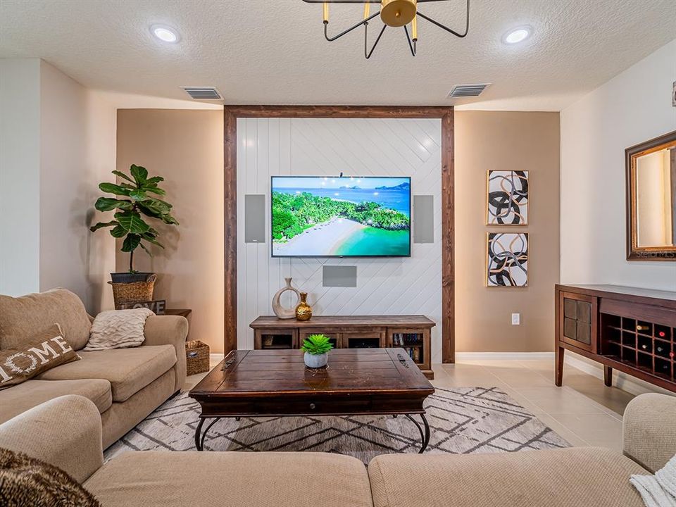 For Rent: $3,100 (4 beds, 2 baths, 2045 Square Feet)