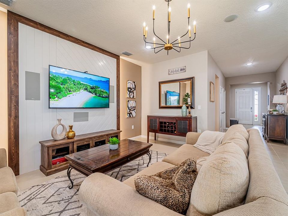 For Rent: $3,100 (4 beds, 2 baths, 2045 Square Feet)