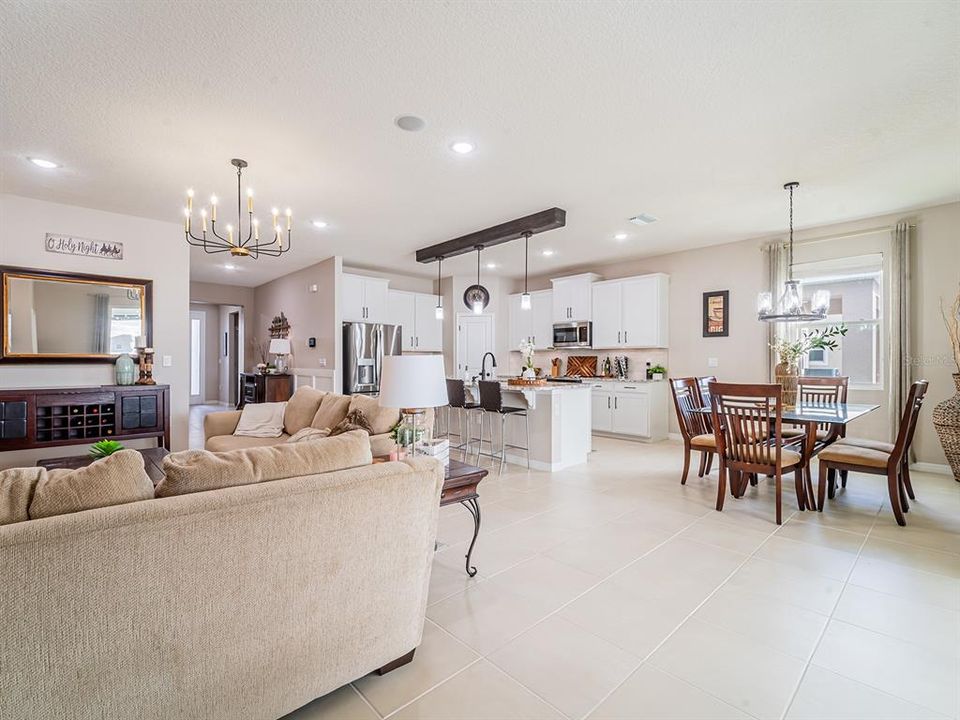 For Rent: $3,100 (4 beds, 2 baths, 2045 Square Feet)