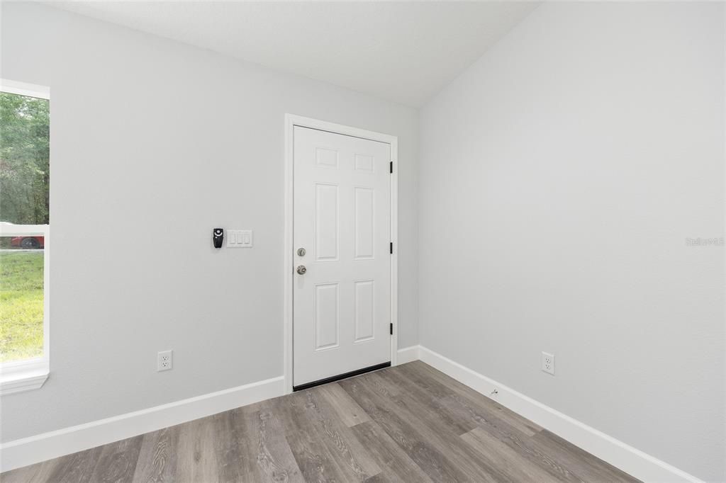 For Sale: $228,500 (3 beds, 2 baths, 1267 Square Feet)