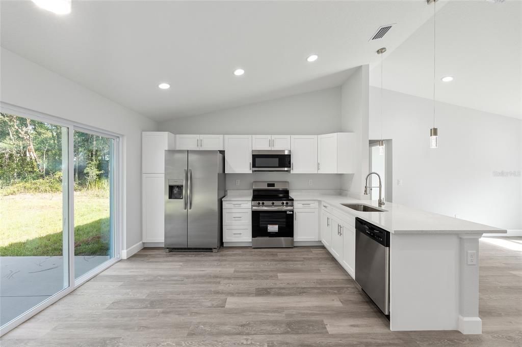 For Sale: $228,500 (3 beds, 2 baths, 1267 Square Feet)