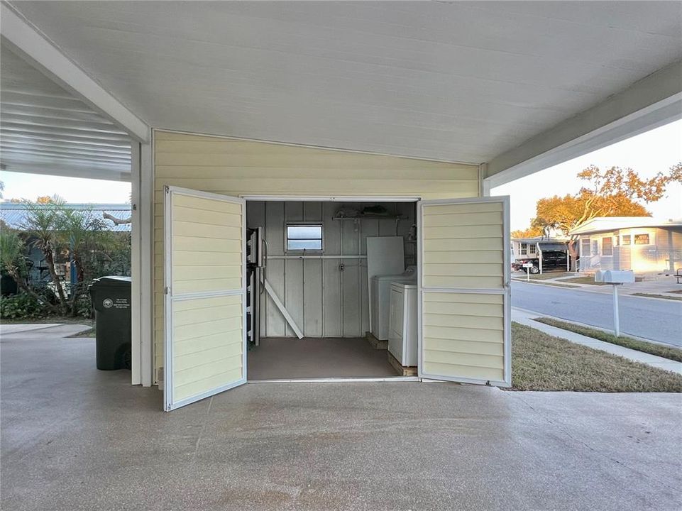 For Sale: $274,900 (2 beds, 2 baths, 1390 Square Feet)