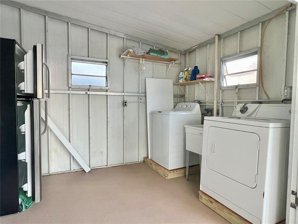 For Sale: $274,900 (2 beds, 2 baths, 1390 Square Feet)