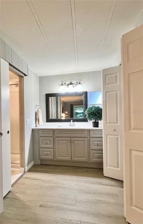 For Sale: $274,900 (2 beds, 2 baths, 1390 Square Feet)