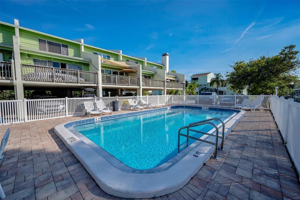 En Venta: $425,000 (3 camas, 2 baños, 1390 Pies cuadrados)