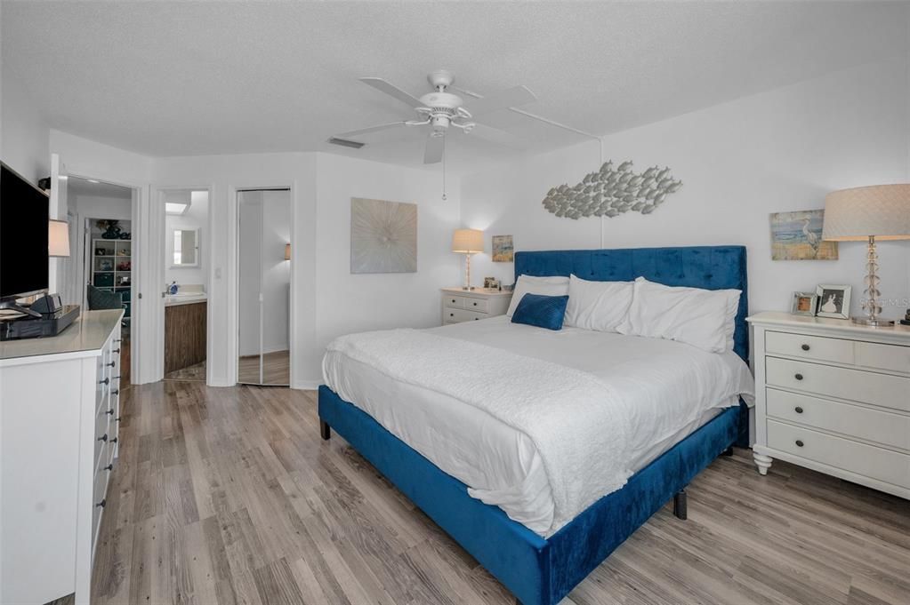 En Venta: $425,000 (3 camas, 2 baños, 1390 Pies cuadrados)