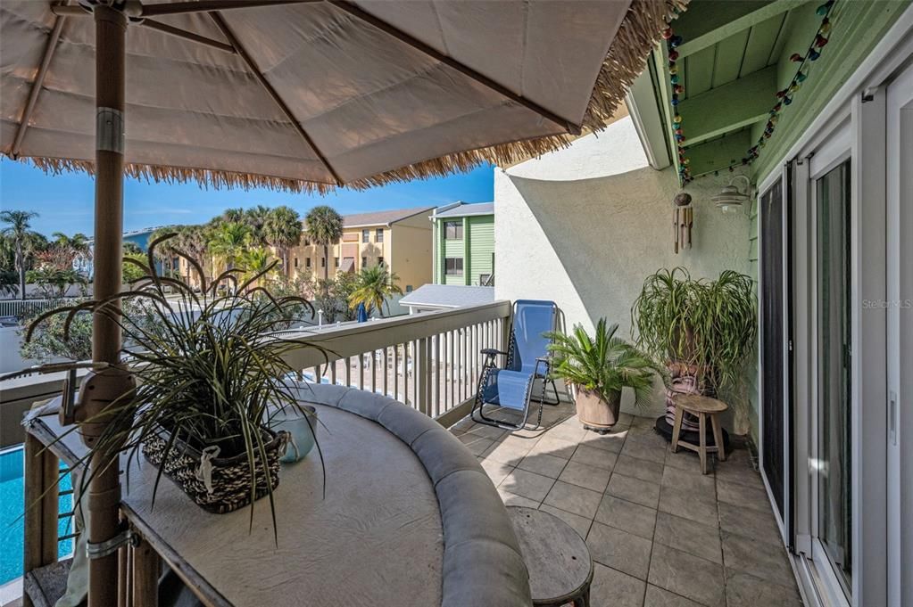 En Venta: $425,000 (3 camas, 2 baños, 1390 Pies cuadrados)