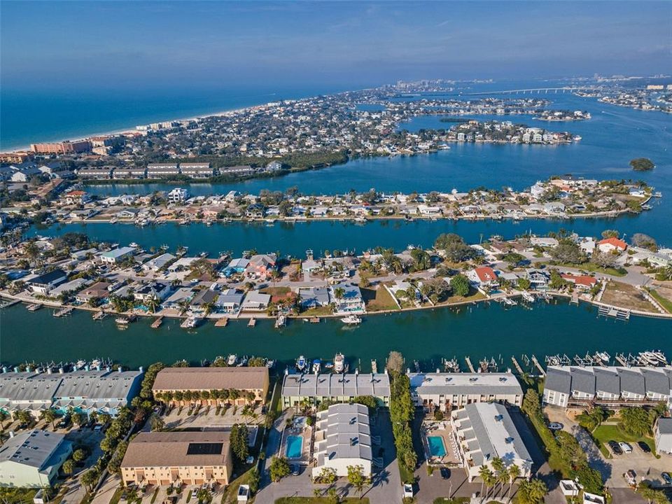 En Venta: $425,000 (3 camas, 2 baños, 1390 Pies cuadrados)