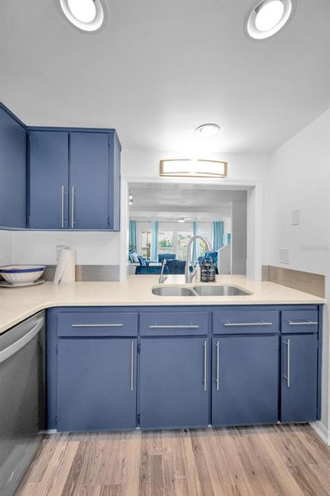 En Venta: $425,000 (3 camas, 2 baños, 1390 Pies cuadrados)