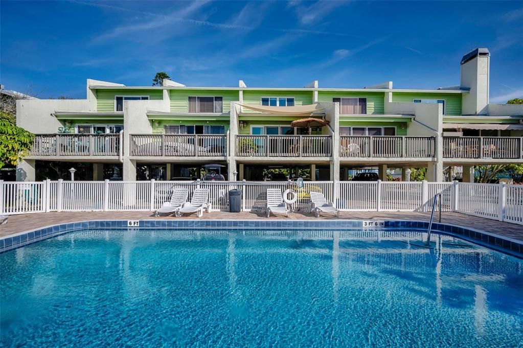 En Venta: $425,000 (3 camas, 2 baños, 1390 Pies cuadrados)