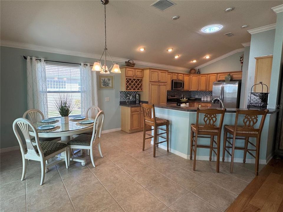 Activo con contrato: $650,000 (3 camas, 2 baños, 2013 Pies cuadrados)