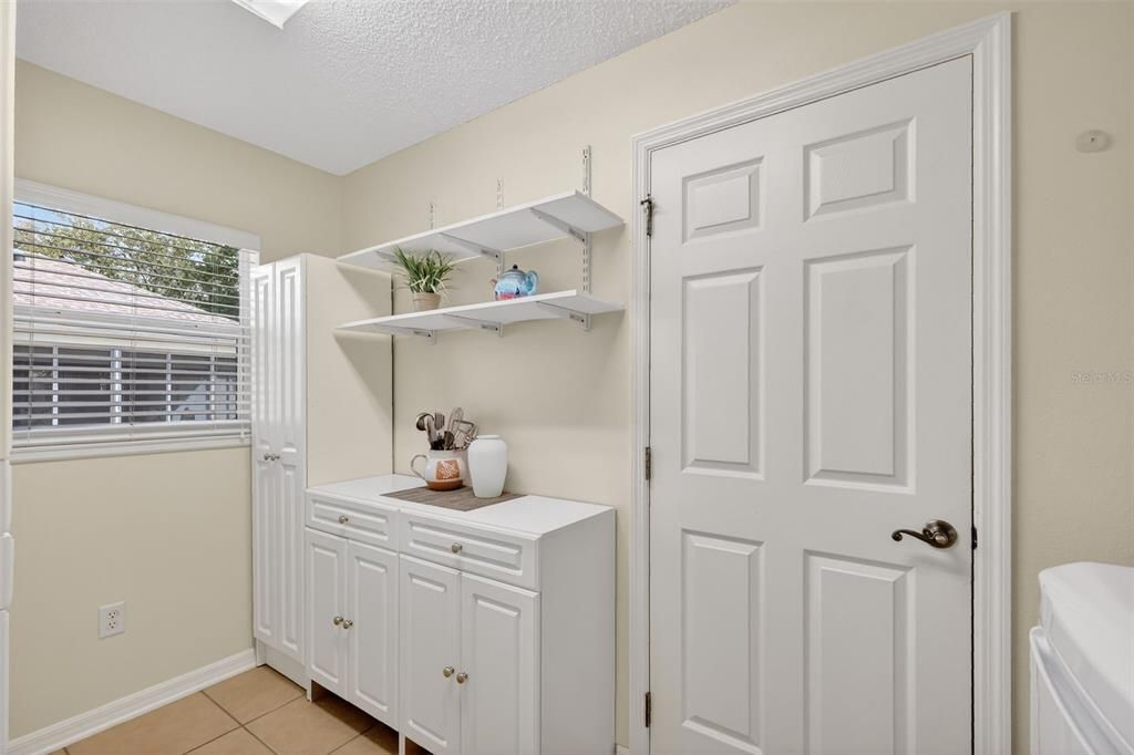 Activo con contrato: $749,000 (3 camas, 2 baños, 2044 Pies cuadrados)
