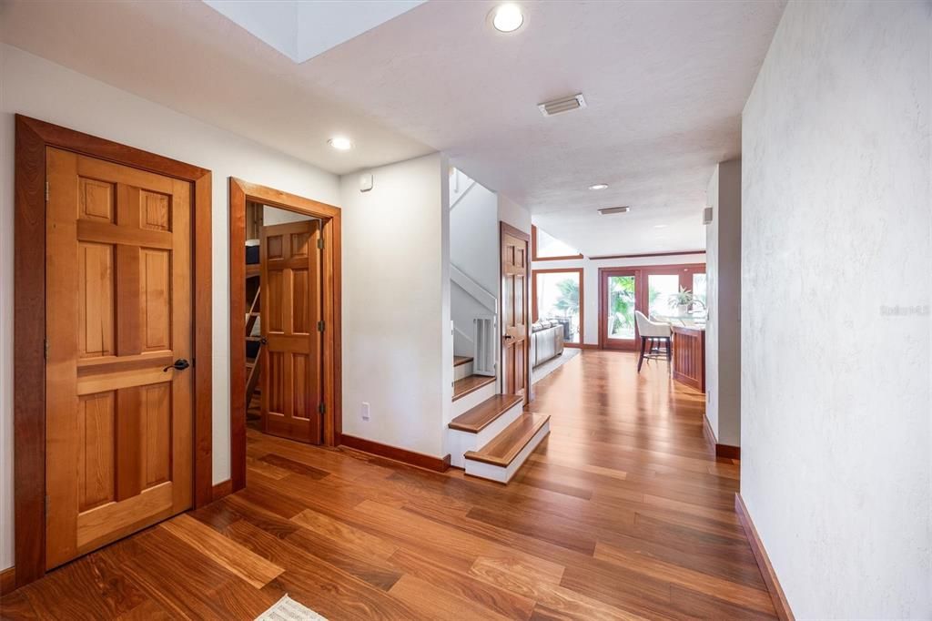 En Venta: $1,589,000 (3 camas, 2 baños, 3608 Pies cuadrados)