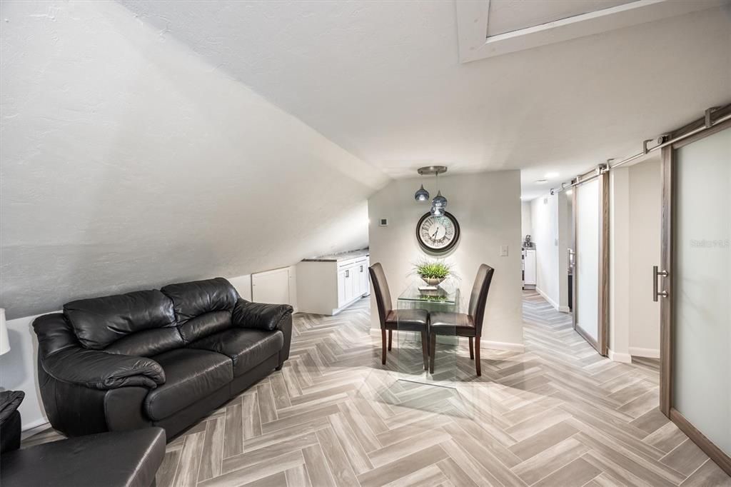 En Venta: $1,589,000 (3 camas, 2 baños, 3608 Pies cuadrados)