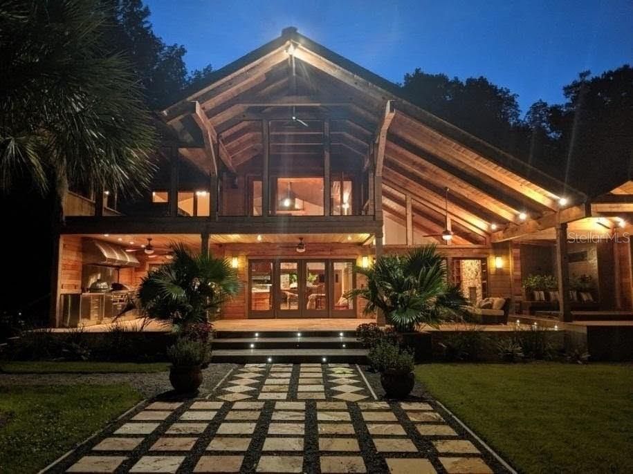 En Venta: $1,589,000 (3 camas, 2 baños, 3608 Pies cuadrados)