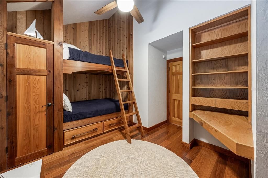 En Venta: $1,589,000 (3 camas, 2 baños, 3608 Pies cuadrados)