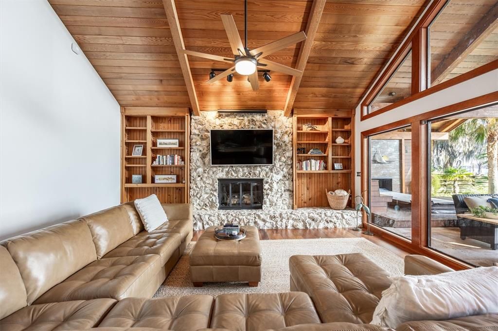 En Venta: $1,589,000 (3 camas, 2 baños, 3608 Pies cuadrados)