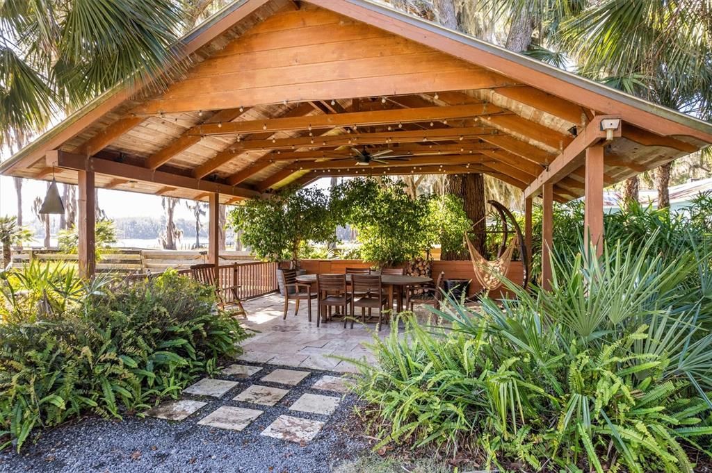 En Venta: $1,589,000 (3 camas, 2 baños, 3608 Pies cuadrados)