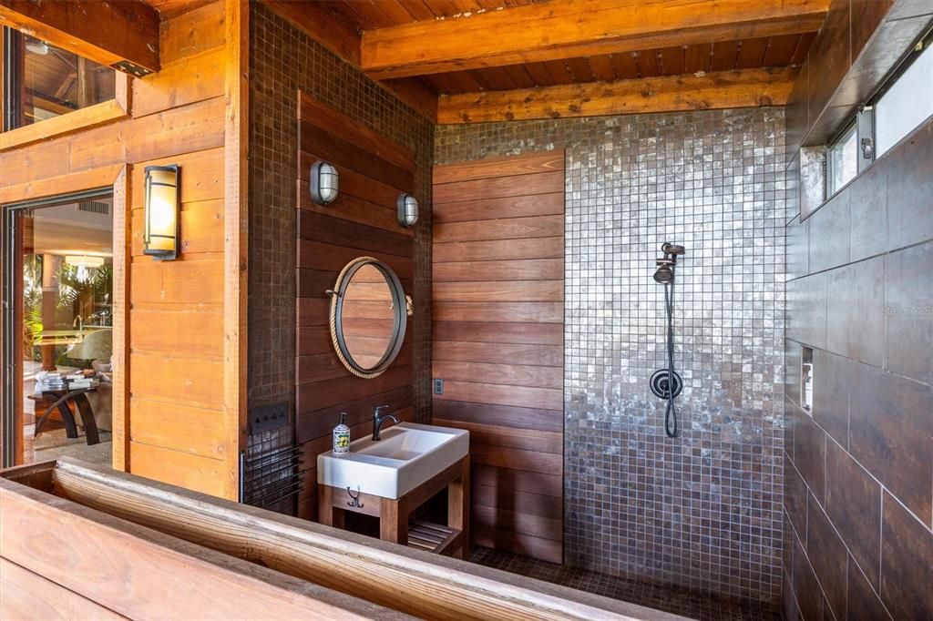 En Venta: $1,589,000 (3 camas, 2 baños, 3608 Pies cuadrados)