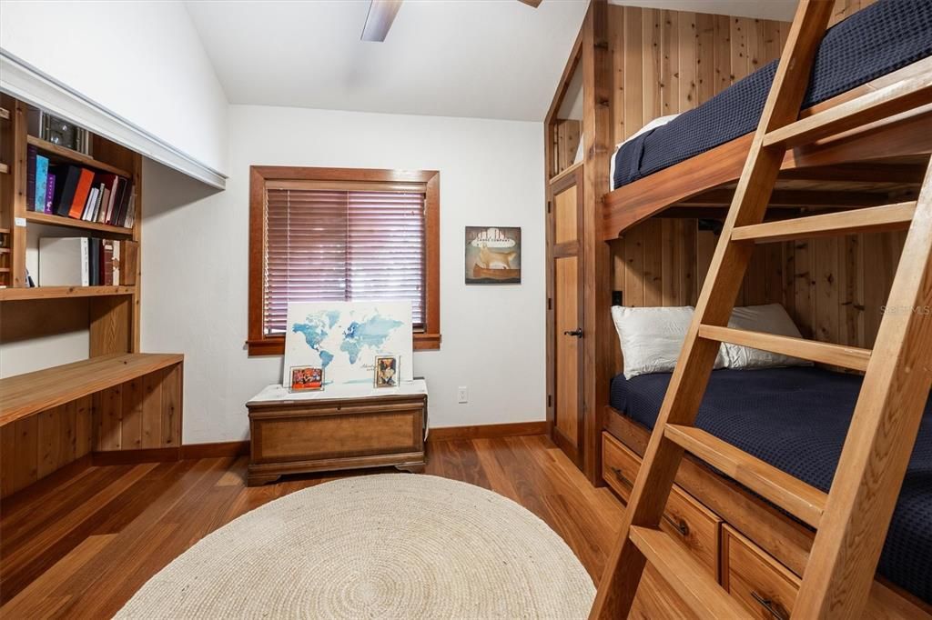 En Venta: $1,589,000 (3 camas, 2 baños, 3608 Pies cuadrados)