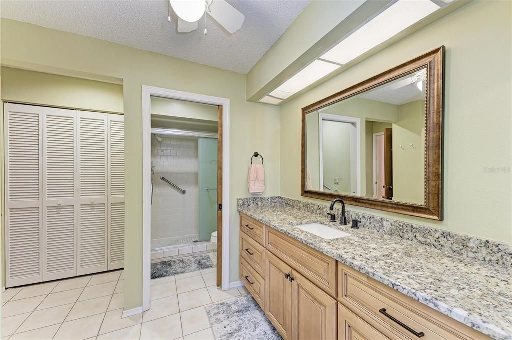 For Sale: $375,000 (2 beds, 2 baths, 1163 Square Feet)