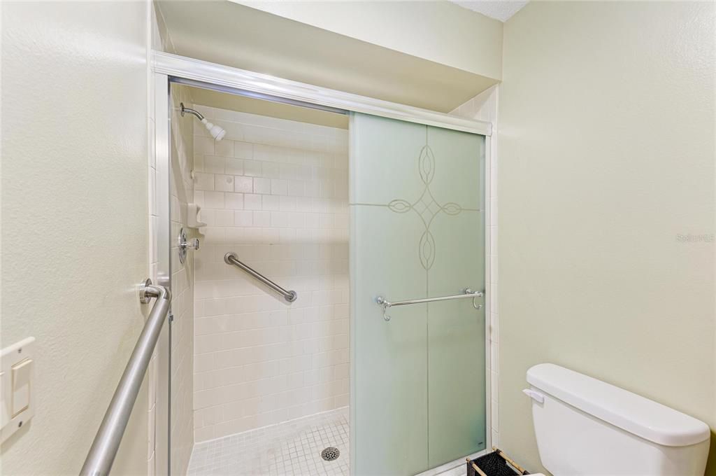 For Sale: $375,000 (2 beds, 2 baths, 1163 Square Feet)