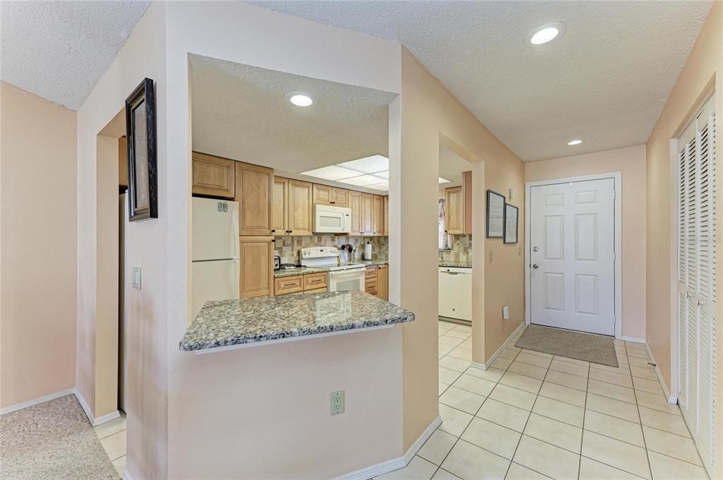 For Sale: $375,000 (2 beds, 2 baths, 1163 Square Feet)