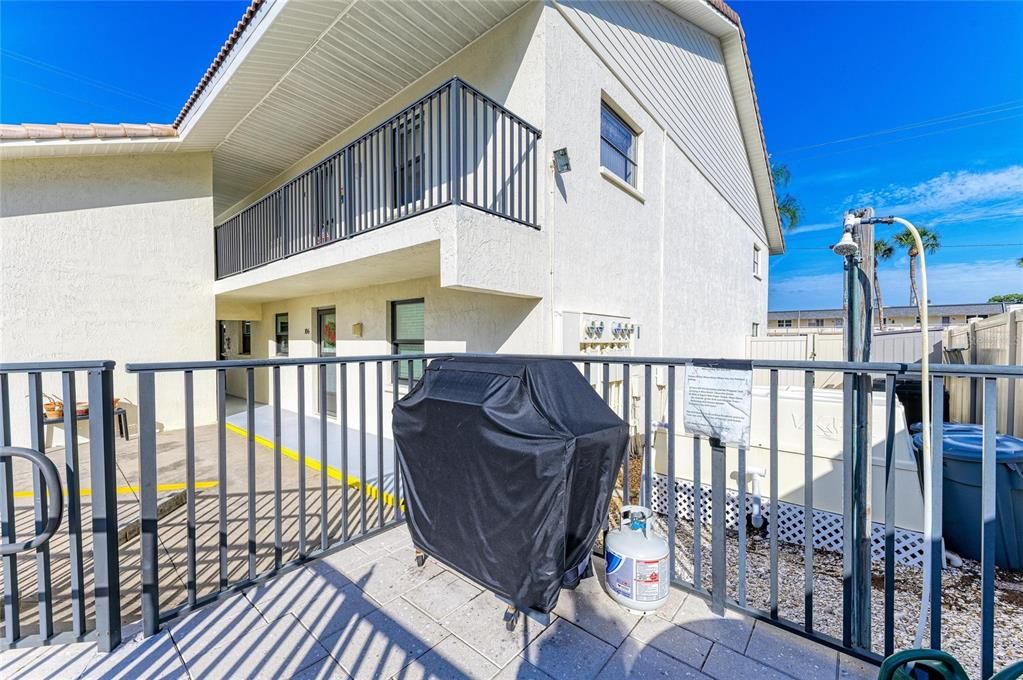 For Sale: $375,000 (2 beds, 2 baths, 1163 Square Feet)