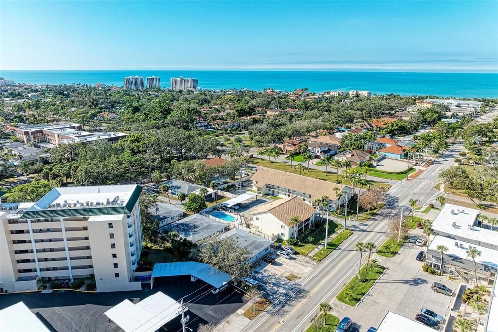 For Sale: $375,000 (2 beds, 2 baths, 1163 Square Feet)