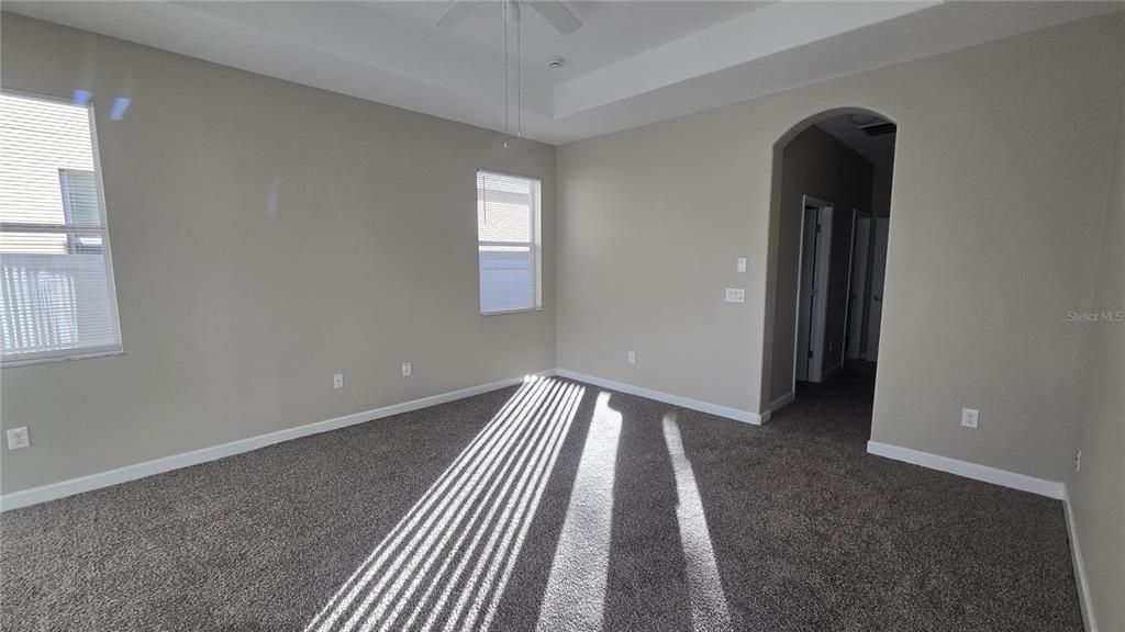 На продажу: $439,000 (5 спален, 3 ванн, 2988 Квадратных фут)