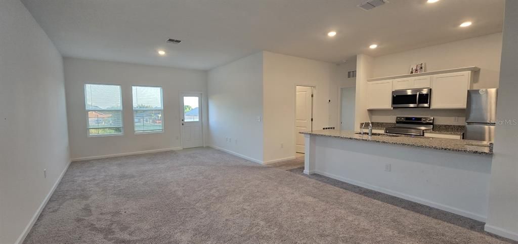 出租: $1,800 (3 贝兹, 2 浴室, 1420 平方英尺)