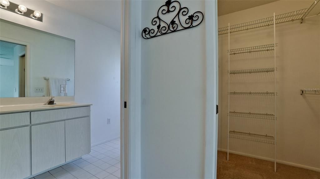 For Sale: $325,000 (3 beds, 2 baths, 1823 Square Feet)