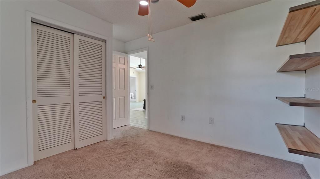 For Sale: $325,000 (3 beds, 2 baths, 1823 Square Feet)