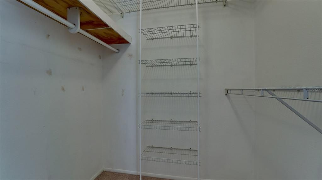 For Sale: $325,000 (3 beds, 2 baths, 1823 Square Feet)