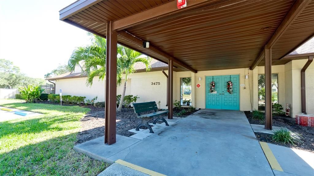 For Sale: $325,000 (3 beds, 2 baths, 1823 Square Feet)